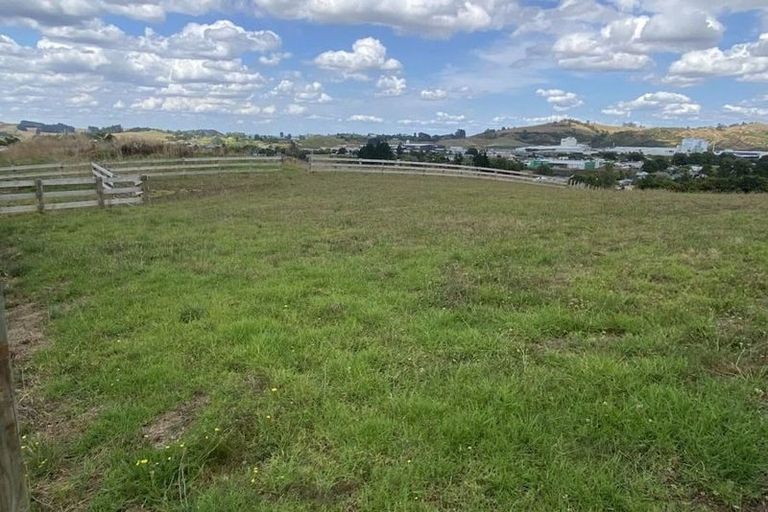 Photo of property in 15 Fraser Road, Pokeno, 2471