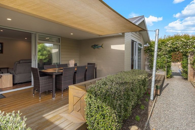 Photo of property in 6a Huia Street, Waikawa, Picton, 7220
