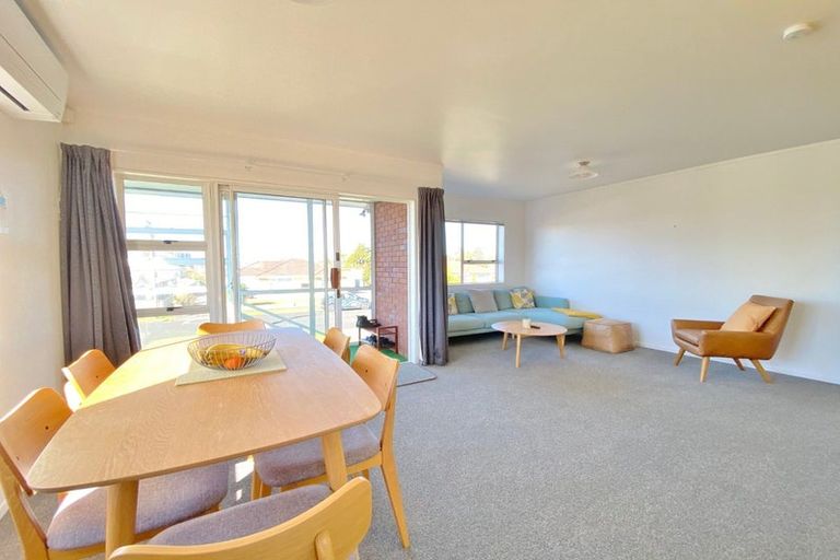 Photo of property in 1/11 Karaka Street, New Lynn, Auckland, 0600