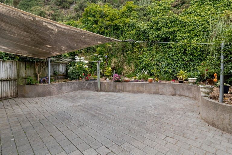 Photo of property in 22 Paremata Drive, Paremata, Porirua, 5024