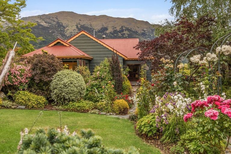 Photo of property in 12 Skinner Crescent, Lake Hawea, Wanaka, 9382