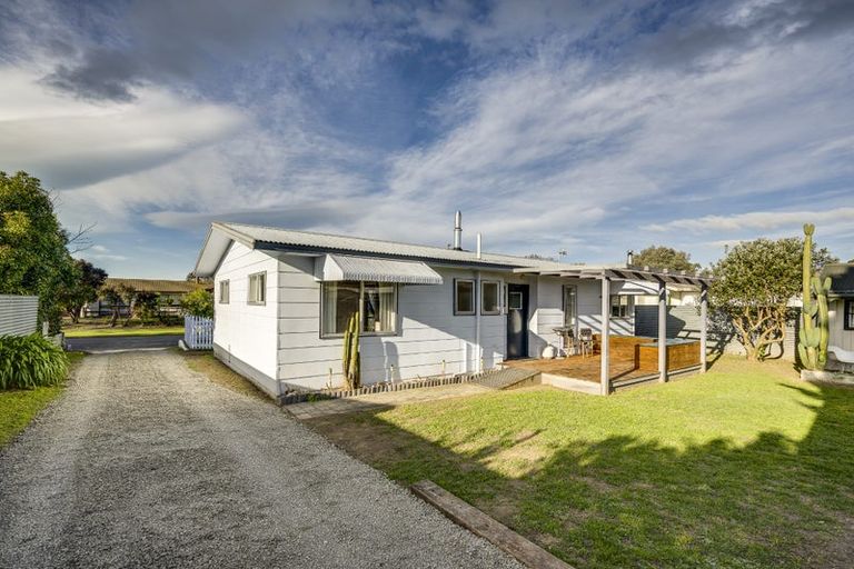 Photo of property in 6 Burton Crescent, Flaxmere, Hastings, 4120