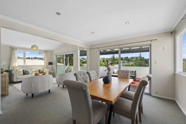 Photo of property in 1/52 Beulah Avenue, Rothesay Bay, Auckland, 0630