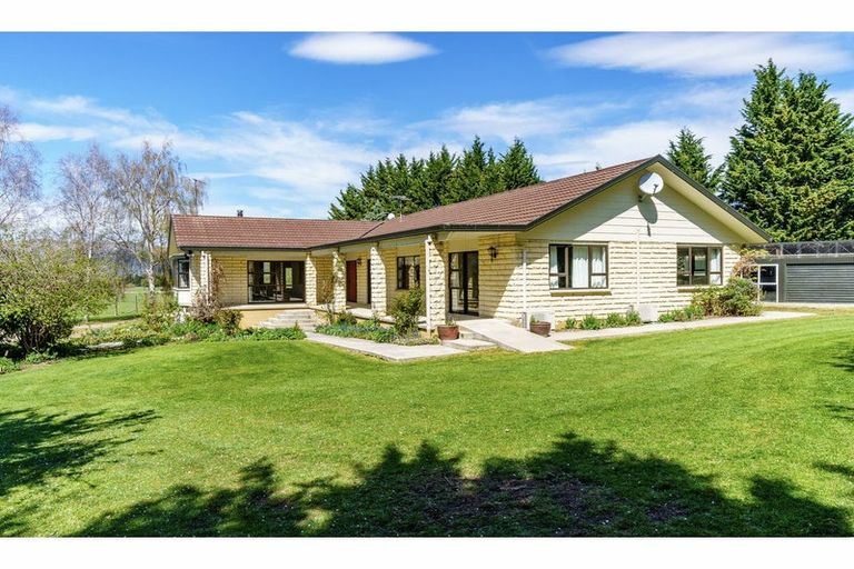 Photo of property in 533 Saint Bathans Loop Road, Cambrians, Omakau, 9377