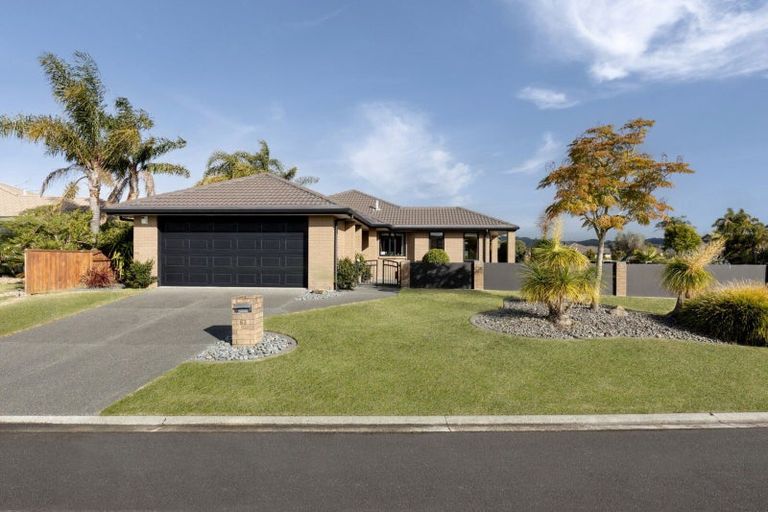 Photo of property in 63 Carrington Drive, Papamoa Beach, Papamoa, 3118