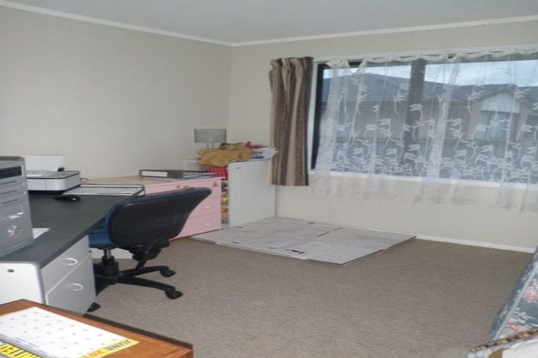 Photo of property in 19 Jadewynn Drive, Massey, Auckland, 0614