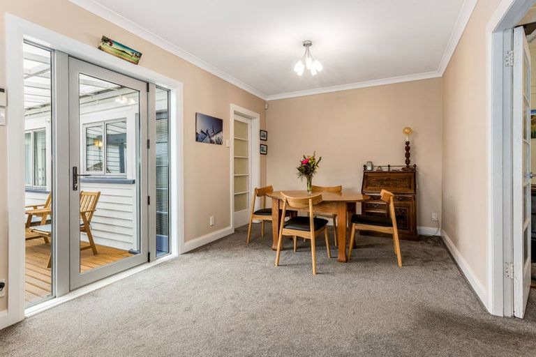 Photo of property in 61 Bayview Road, Paremata, Porirua, 5024