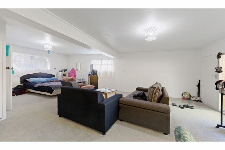 Photo of property in 23b Hill Road, Hillpark, Auckland, 2102