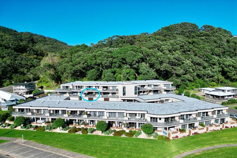 Photo of property in Beachpoint Apartments, 2/5 West End Road, Ohope, 3121