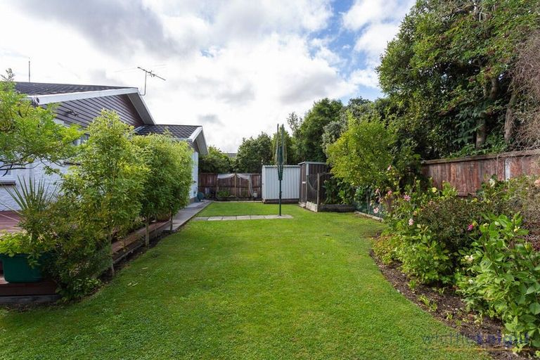 Photo of property in 57 Kent Lodge Avenue, Avonhead, Christchurch, 8042