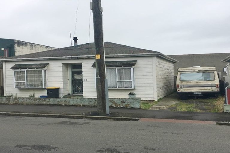 Photo of property in 51 Reid Road, South Dunedin, Dunedin, 9012