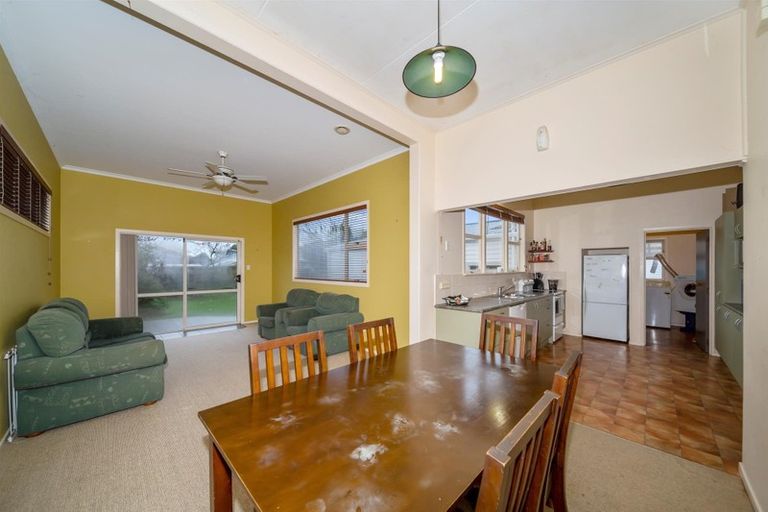 Photo of property in 10 Morrissey Street, Hawera, 4610