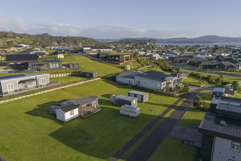 Photo of property in 3 Dawson Place, Cooks Beach, 3591