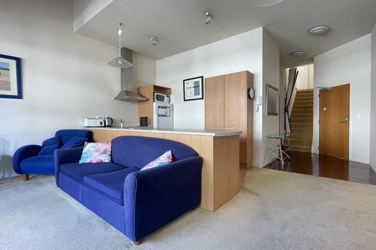 Photo of property in Metro Apartments, 6/220 Thorndon Quay, Pipitea, Wellington, 6011