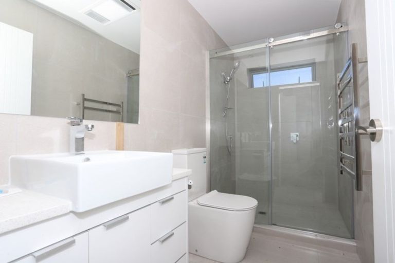 Photo of property in 117 Colonial Drive, Silverdale, 0932