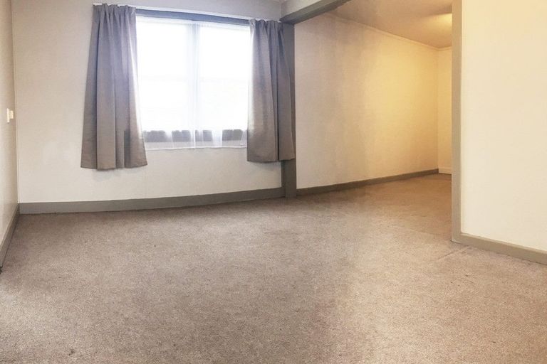 Photo of property in 10 Edmund Hillary Avenue, Papakura, 2110