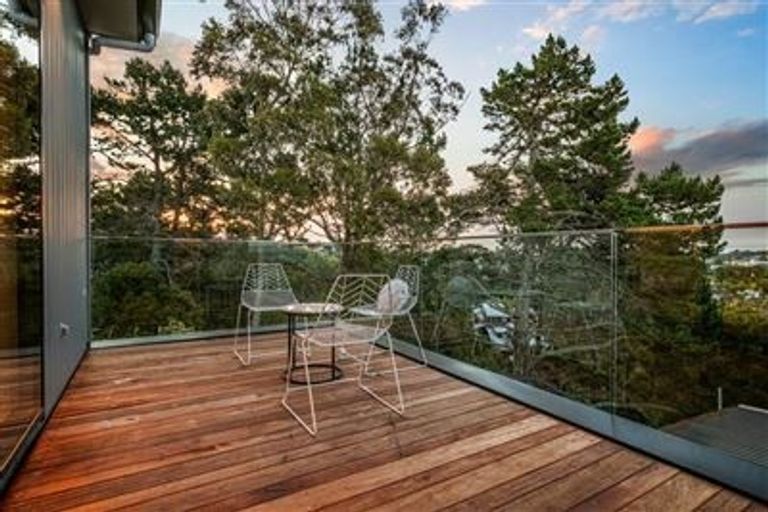 Photo of property in 185a Browns Bay Road, Browns Bay, Auckland, 0630