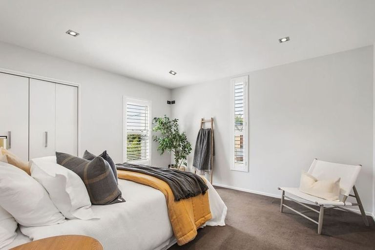 Photo of property in 43 Hawkesbury Avenue, St Albans, Christchurch, 8014