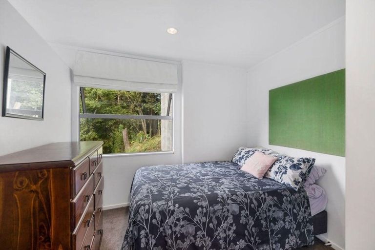 Photo of property in 96 Victory Road, Laingholm, Auckland, 0604