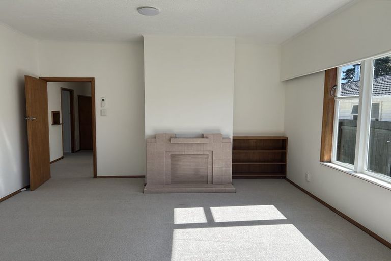 Photo of property in 16 Strathmore Avenue, Strathmore Park, Wellington, 6022