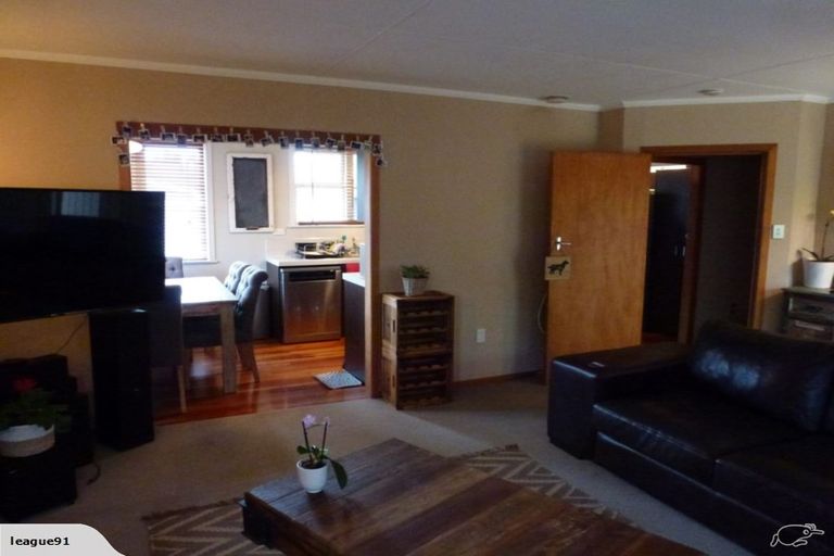 Photo of property in 124 Ruamahanga Crescent, Terrace End, Palmerston North, 4410