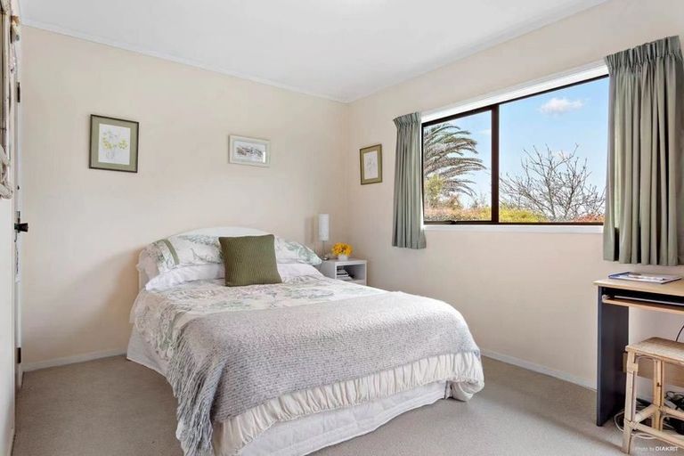Photo of property in 12 Mcleod Road, Henderson, Auckland, 0612