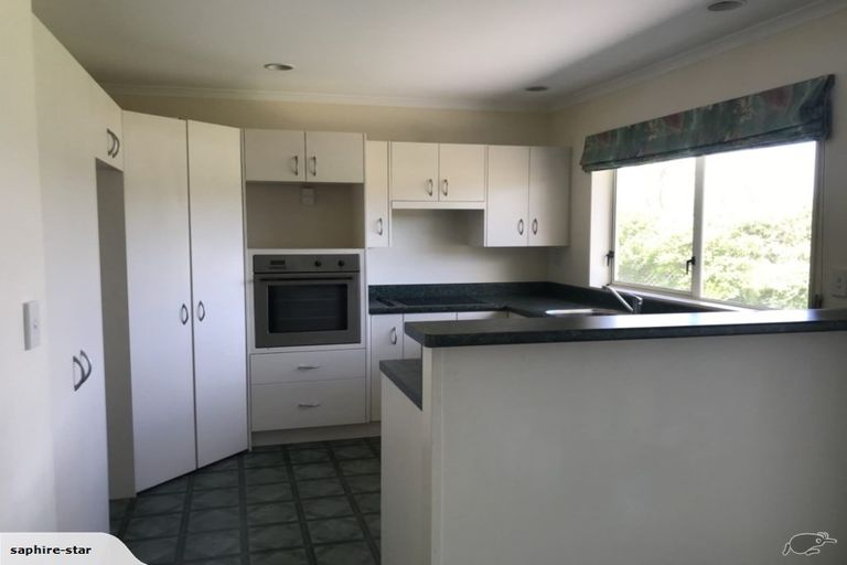 Photo of property in 3 Pikitanga Close, Tawa, Wellington, 5028