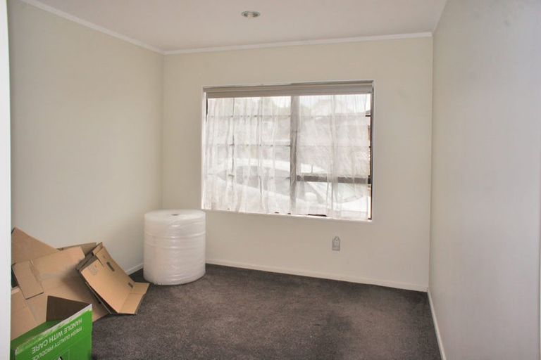 Photo of property in 25 Jay Court, Botany Downs, Auckland, 2010
