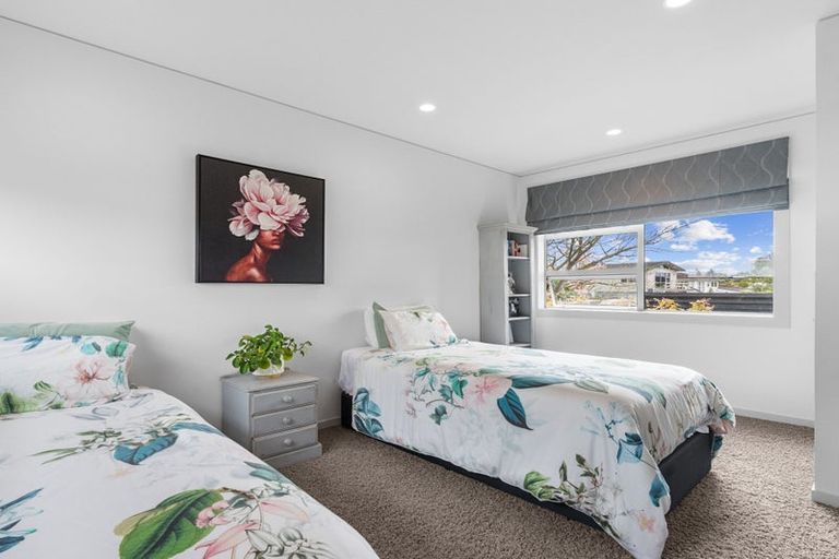 Photo of property in 8 Ruru Place, Levin, 5510