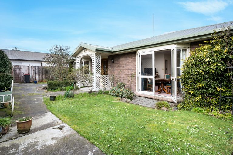 Photo of property in 43a Mortlake Street, Islington, Christchurch, 8042