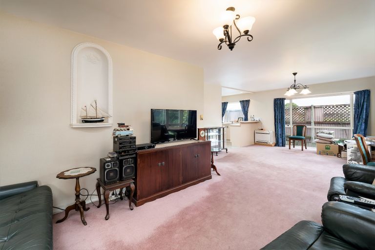 Photo of property in 43a Mortlake Street, Islington, Christchurch, 8042