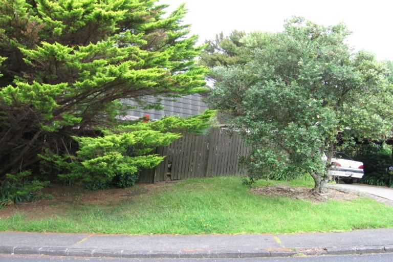 Photo of property in 5 Glencourt Place, Glenfield, Auckland, 0629