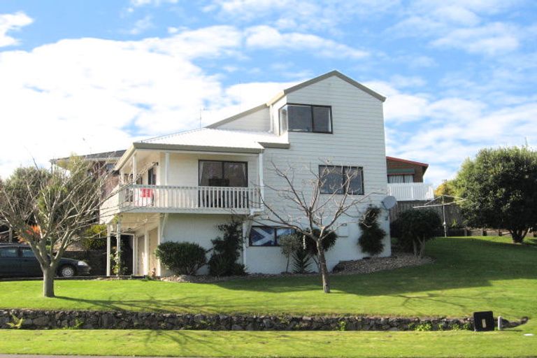 Photo of property in 105 Victory Street, Welcome Bay, Tauranga, 3112