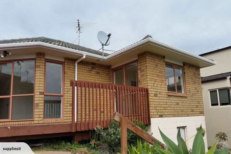 Photo of property in 1444 Whangaparaoa Road, Army Bay, Whangaparaoa, 0930