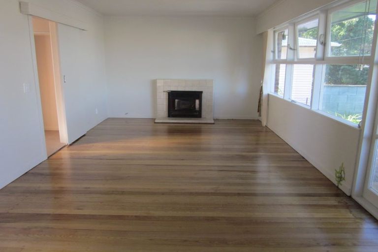 Photo of property in 458 Glenfield Road, Glenfield, Auckland, 0629