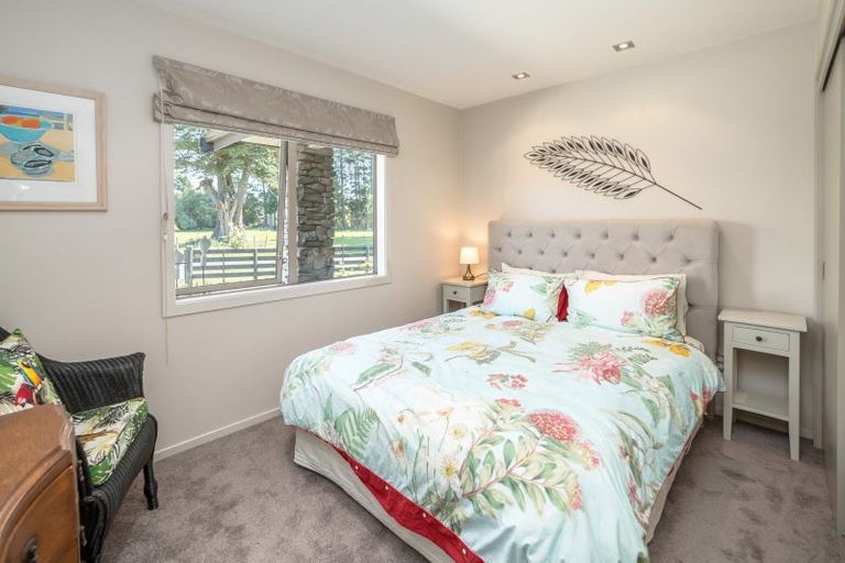 Photo of property in 1 Campbell Drive, Martinborough, 5711