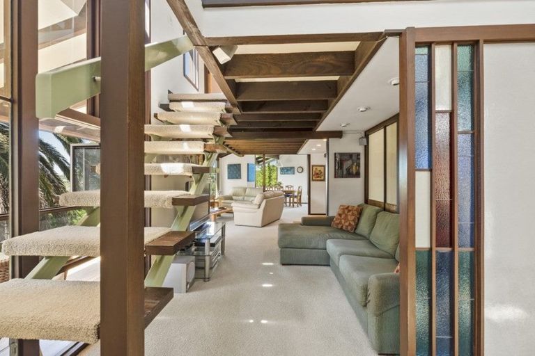 Photo of property in 18 Amante Crescent, Mairangi Bay, Auckland, 0630