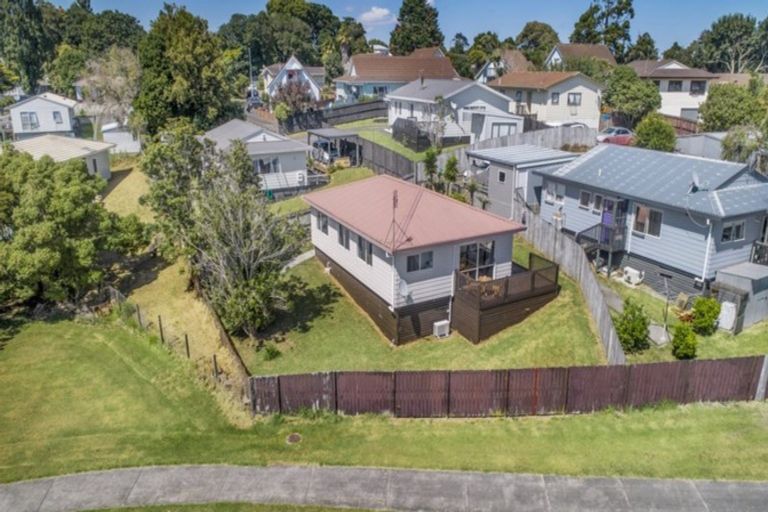 Photo of property in 2/7 Kopu Place, Clendon Park, Auckland, 2103