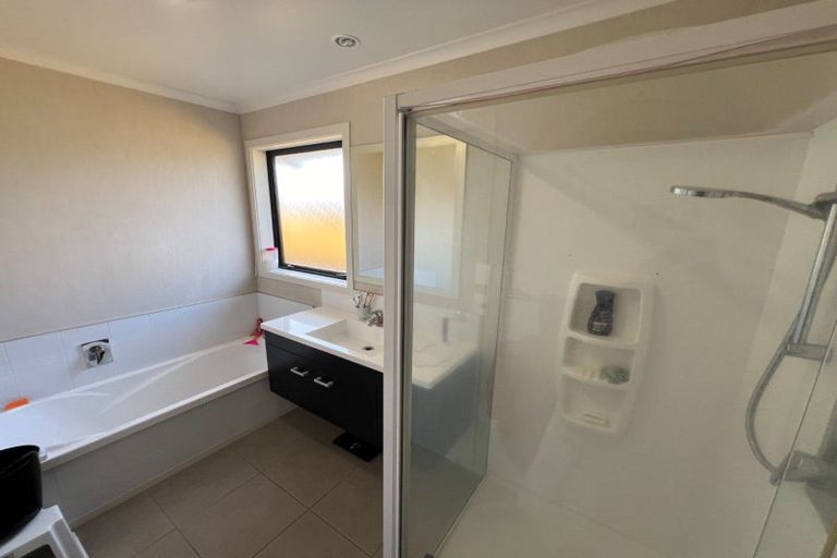 Photo of property in 3 Medallion Court, Kelvin Grove, Palmerston North, 4414