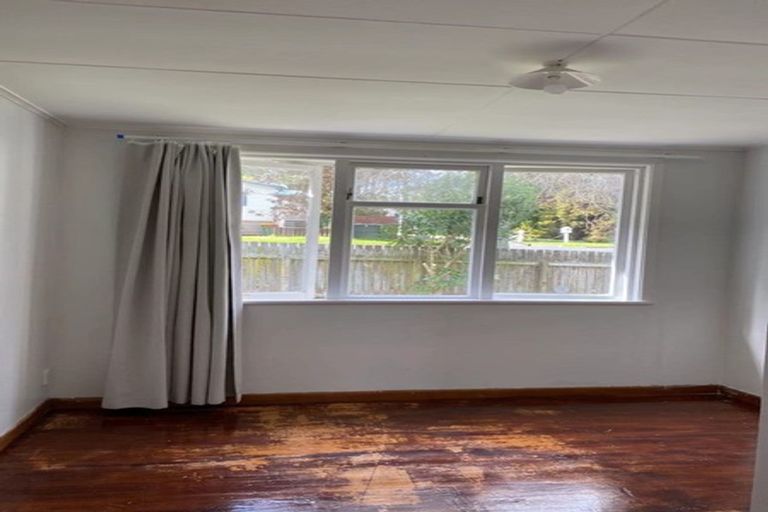 Photo of property in 81 Woodglen Road, Glen Eden, Auckland, 0602