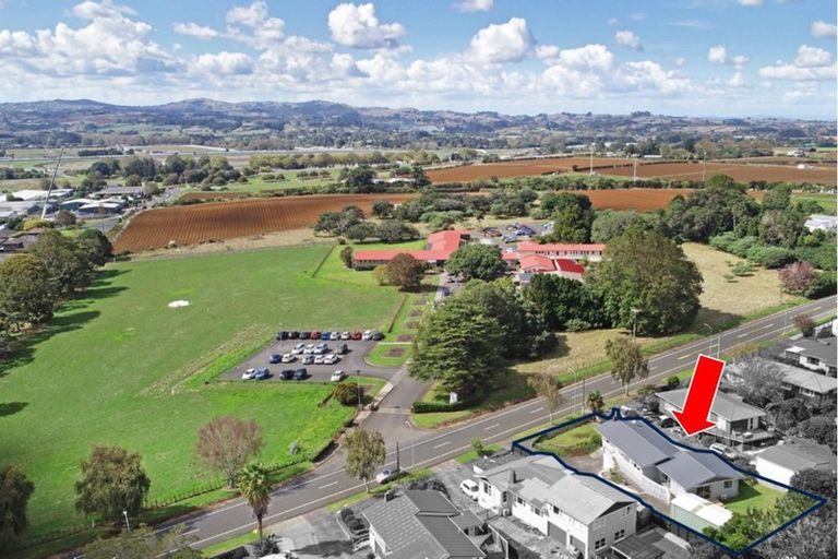 Photo of property in 10 Tuakau Road, Pukekohe, 2120