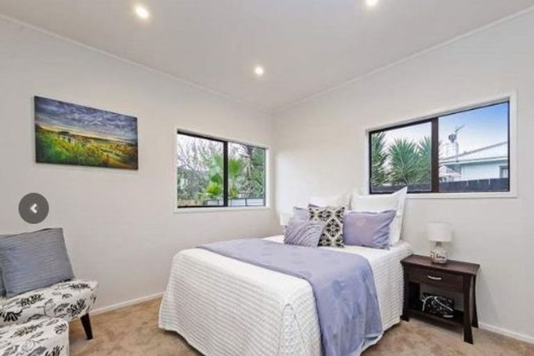 Photo of property in 2/3 Copley Street, New Lynn, Auckland, 0600