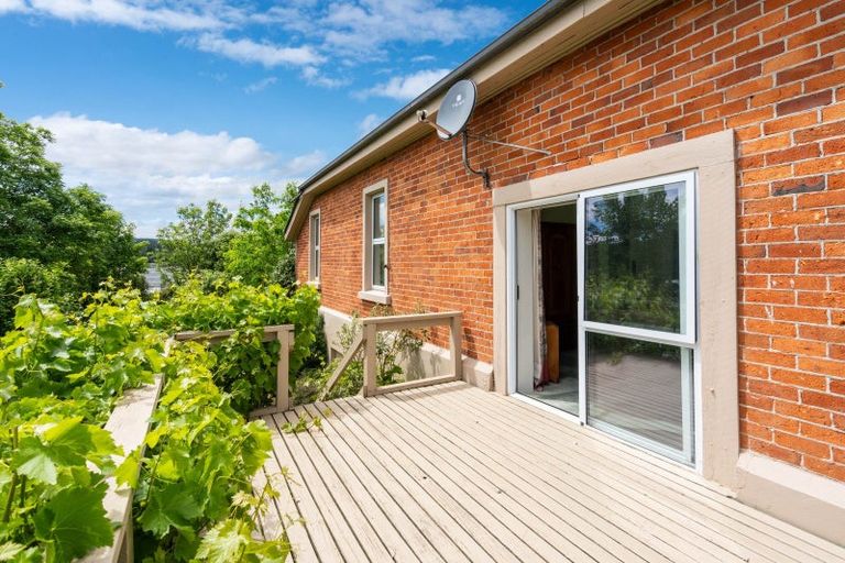 Photo of property in 21 Peel Street, Lawrence, 9532