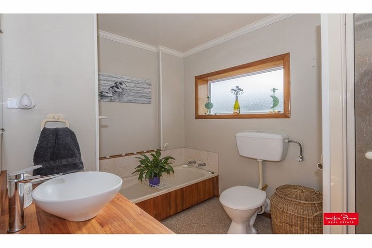 Photo of property in 1 Lovatt Crescent, Kensington, Whangarei, 0112