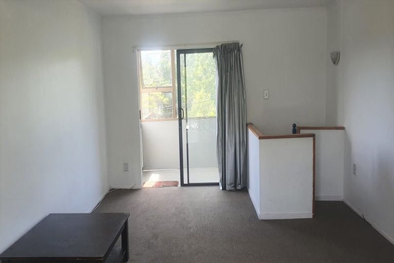 Photo of property in 2/156 Manuka Road, Bayview, Auckland, 0629