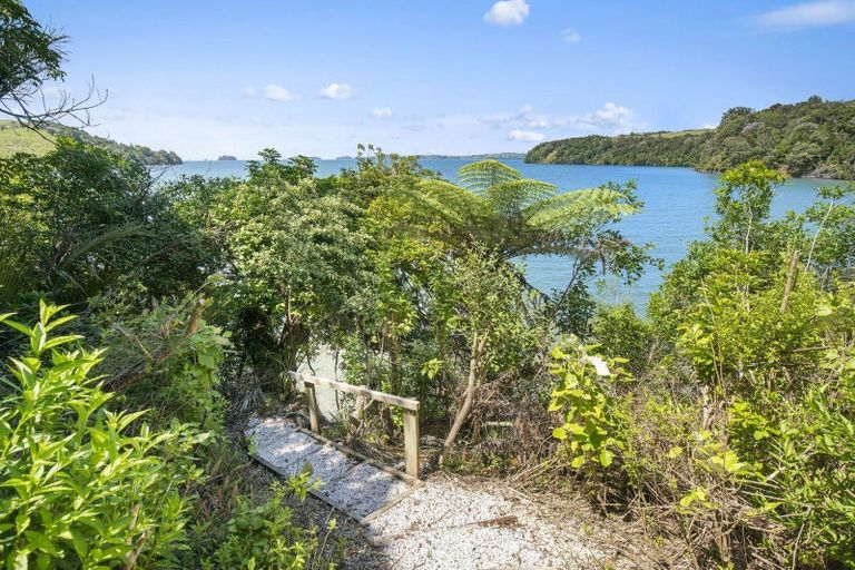 Photo of property in 12 Clinton Road, Tawharanui Peninsula, Warkworth, 0986