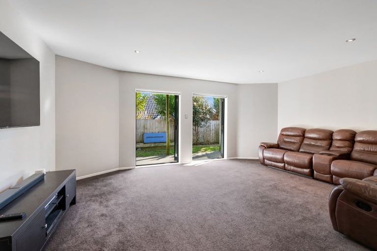 Photo of property in 105 Alec Craig Way, Gulf Harbour, Whangaparaoa, 0930