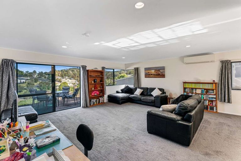 Photo of property in 3 Coralsea Way, Arkles Bay, Whangaparaoa, 0932