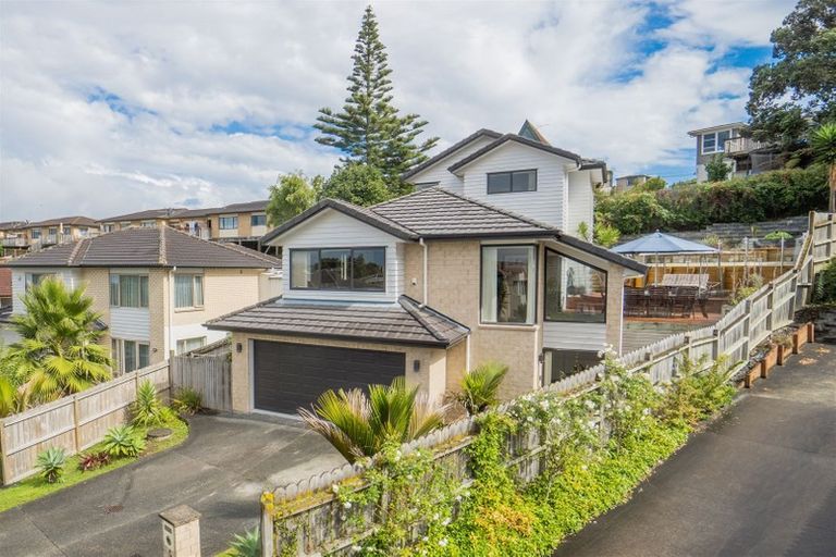 Photo of property in 5 Bangla Place, Massey, Auckland, 0614