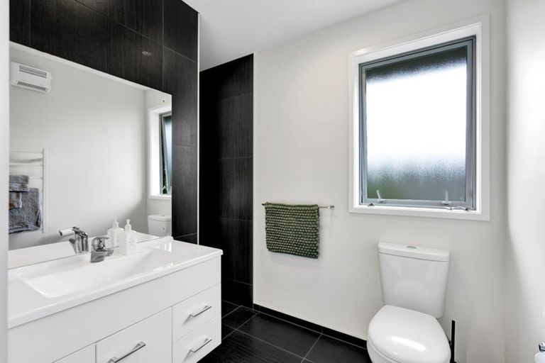 Photo of property in 15 Keene Drive, Bell Block, New Plymouth, 4312